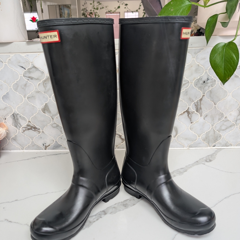 Hunter Women's Black Tall Waterproof Boots - Picture 2 of 6